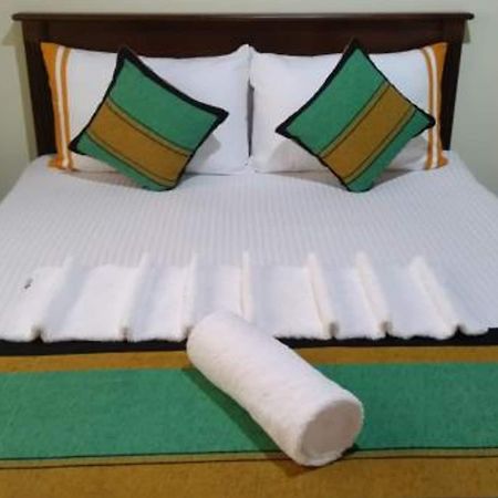 Sanasuma Rest Hotel Анурадхапура Екстериор снимка