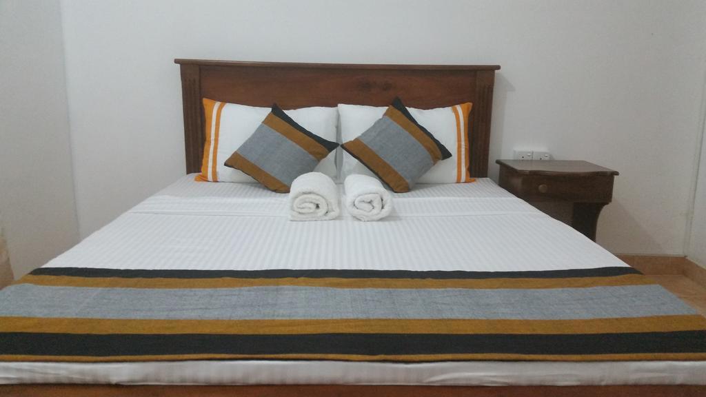 Sanasuma Rest Hotel Анурадхапура Екстериор снимка