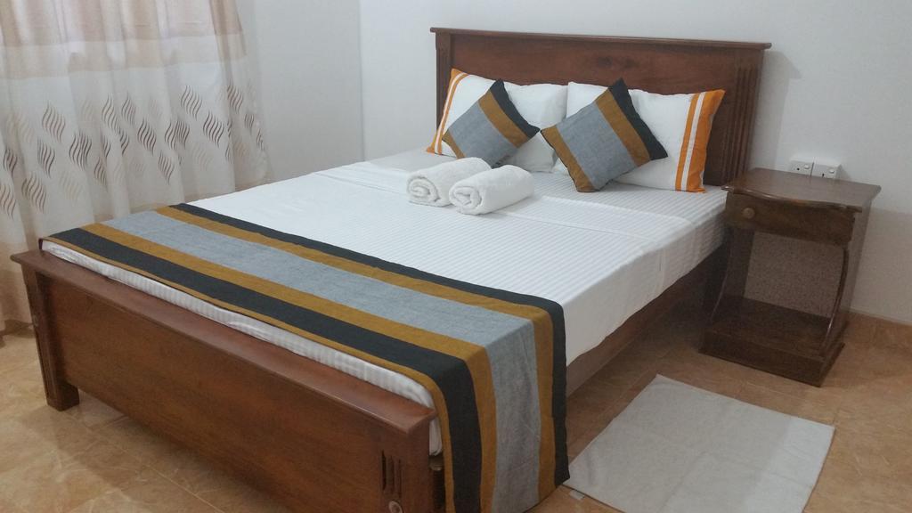 Sanasuma Rest Hotel Анурадхапура Екстериор снимка