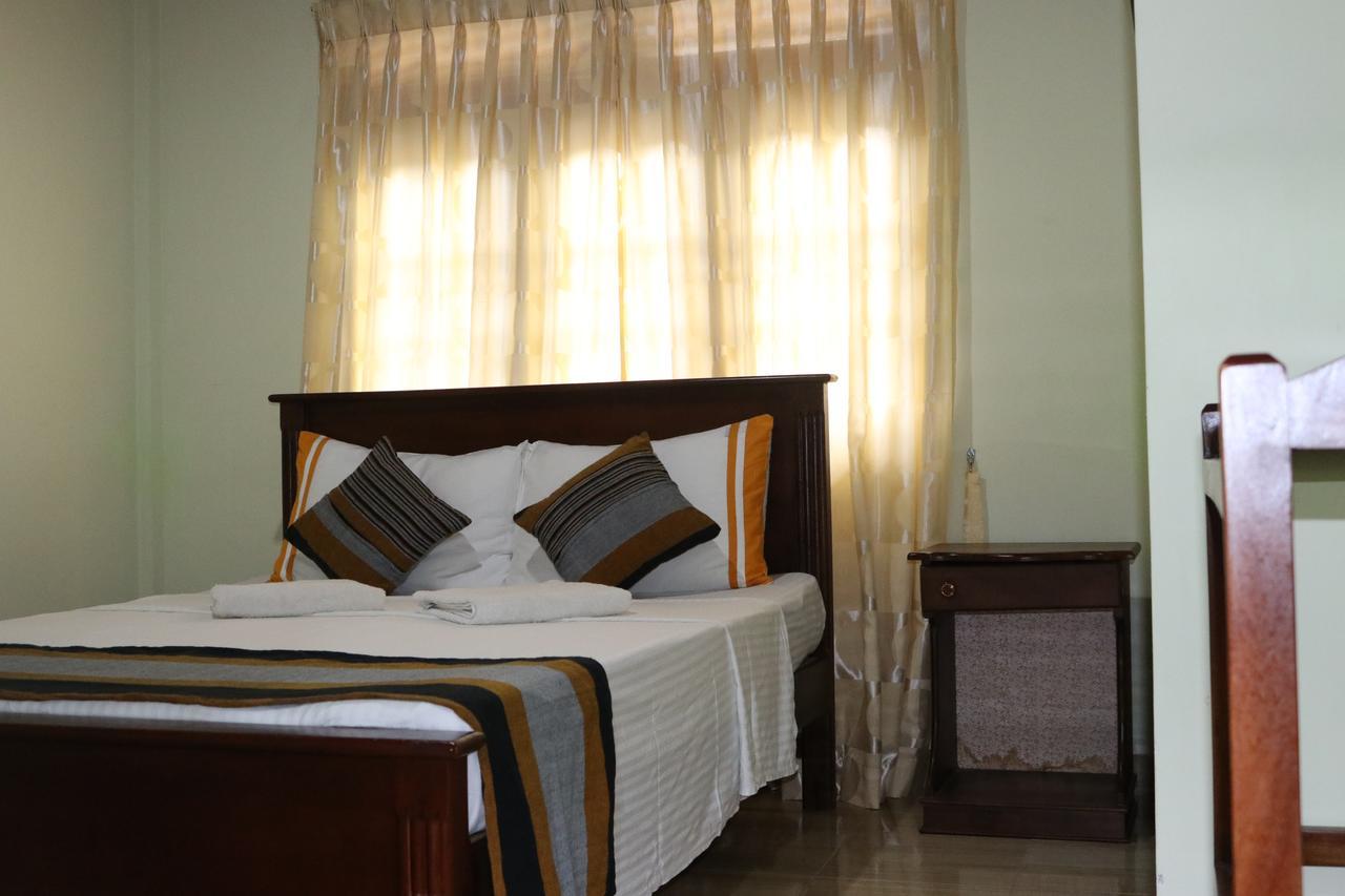 Sanasuma Rest Hotel Анурадхапура Екстериор снимка